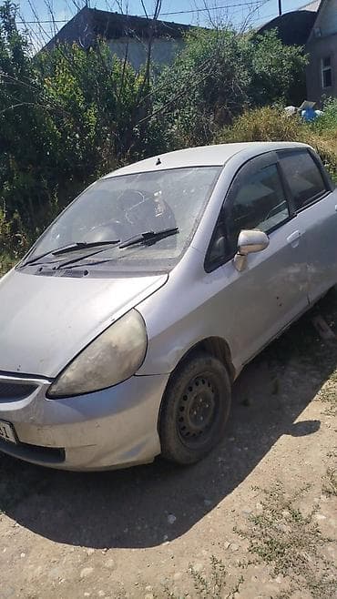 Унаа: Honda Fit (первое поколение, серебристый хэтчбек) на разбор по — 2