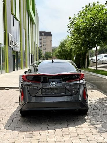 Унаа сатуу: Toyota Prius: 2016 г., 1.8 л, Вариатор, Гибрид, Лифтбек — 8