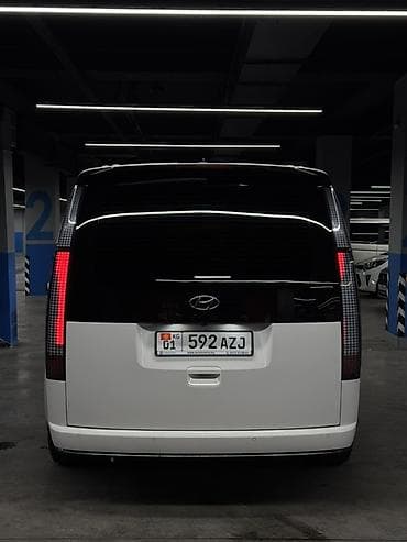 звездное небо в машине купить: Hyundai Staria: 2022 г., Минивэн — 8