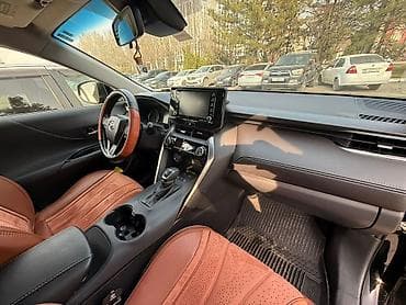 Toyota: Toyota Venza: 2021 г., Гибрид, Кроссовер — 4