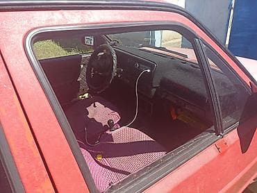 Транспорт: Volkswagen Jetta: 1985 г., 1.6 л, Механика, Бензин, Седан — 3