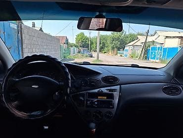 x treil: Ford Focus: 2001 г., 1.6 л, Механика, Газ, Универсал — 6