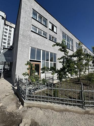 аренда помещений центр: Сдаётся в аренду нежилое помещение Описание: - Открытая планировка — 3