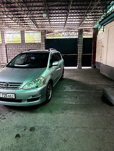 сира: Toyota Avensis Verso: 2006 г., Минивэн — 1