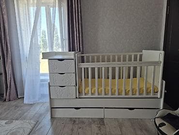 Балдар дүйнөсү: Продаю детскую кроватку. состояние хорошее 👍. цена 5000 — 1