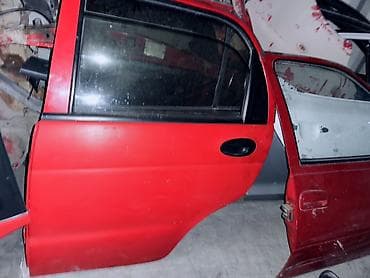 Двери для Daewoo Nexia и Daewoo Matiz (седан), комплект и по at lalafo.kg Двери для Daewoo Nexia и Daewoo Matiz (седан), комплект и по