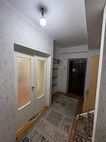 куплю квартиру джалал абаде: 3 комнаты, С мебелью частично — 4