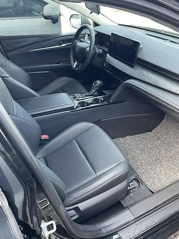 Продажа авто: Toyota Camry: 2024 г., 2 л, Автомат, Гибрид, Седан — 3