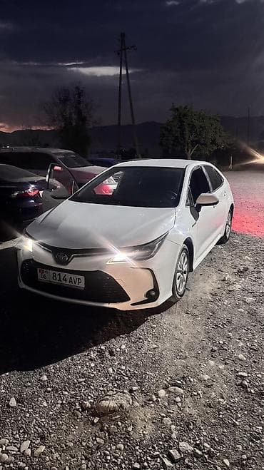 еврейский авто: Toyota Corolla: 2022 г., Вариатор, Гибрид, Седан — 5