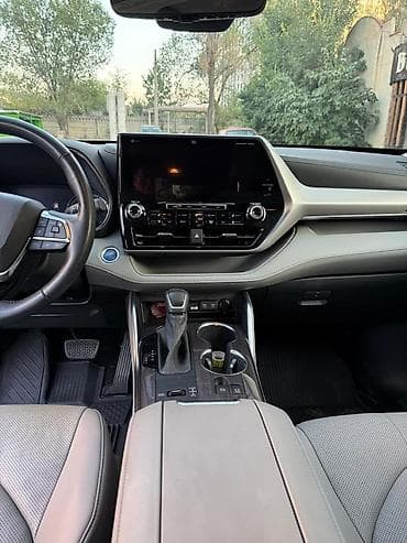 платинум: Toyota Highlander: 2020 г., 2.5 л, Гибрид, Внедорожник — 7