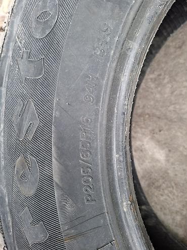 205 65 15 с: Пара автомобильных шин летнего типа. Характеристики: - Размер — 1