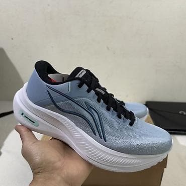 lining мужская: Легкие беговые кроссовки li-Ning, новые, не ношенные. Ошиблись с — 1