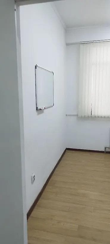 сдаётся кабинет: Осмонкула Сдается в аренду офиссоф,3этажесть мебель — 3