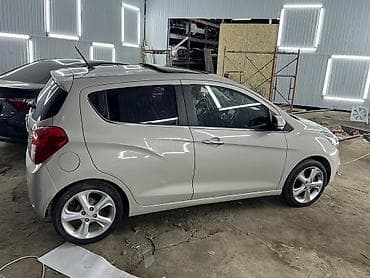 Chevrolet Spark: 2017 г., 1 л, Вариатор, Бензин, Кроссовер — 8