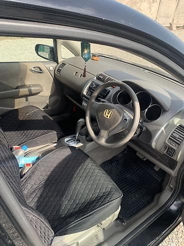 Продажа авто: Honda Fit: 2004 г., 1.5 л, Автомат, Бензин, Хэтчбэк — 5