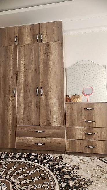 sofa bed: Спальный гарнитур состояние отличное, на кровати не хватает 2шт — 1