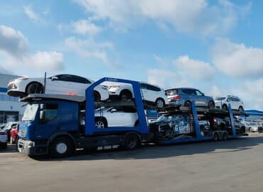 дом машина: Тягач, Renault, 2010 г., Автовоз — 1