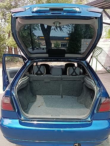 Унаа: Nissan Primera: 2002 г., 1.8 л, Кол менен иштөөчү, Седан — 5