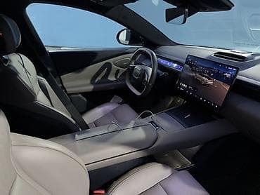 Geely: Geely : 2025 г., Электромобиль, Фастбек — 8