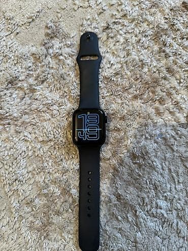 Apple Watch: Срочно продаю‼️‼️‼️ apple watch se 2 40mm akb: 92% память: 32гб — 1
