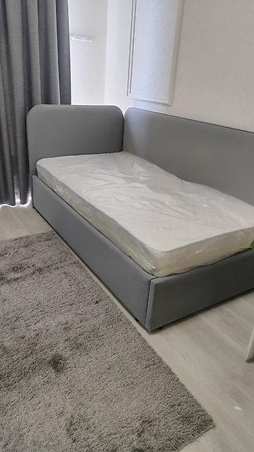 мебельный щит: Односпальная кровать, Новый, С матрасом, длина - 200 см — 1