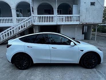 Tesla Model Y: 2023 г., 4.4 л, Автомат, Электромобиль, Кроссовер — 5