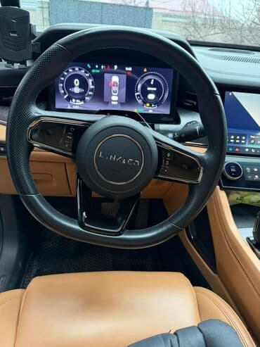 дево лонос: Geely : 2022 г., 2 л, Гибрид, Кроссовер — 7