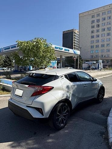 машина баасы: Toyota C-HR: 2018 г., 2 л, Бензин — 4
