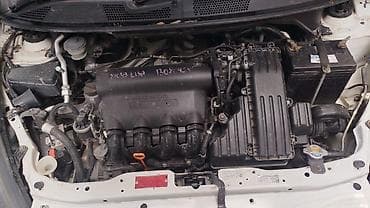 Honda Fit: 2002 г., 1.3 л, Вариатор, Бензин, Хетчбек — 6