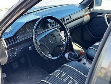 Продажа авто: Mercedes-Benz E-Class: 1993 г., 2.2 л, Механика, Бензин, Седан — 8