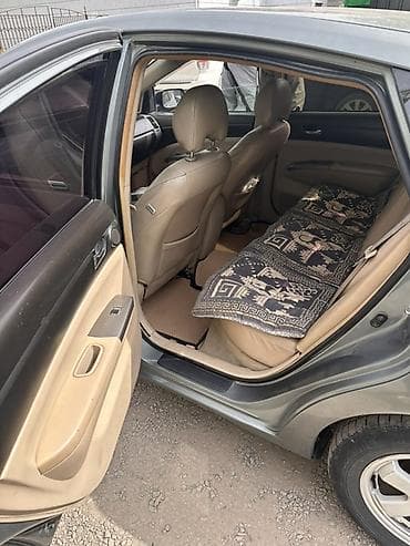 mini jack: Toyota Prius: 2005 г., 1.5 л, Вариатор, Гибрид, Хэтчбэк — 2