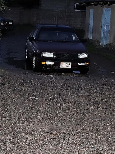 mini kuper: Volkswagen Vento: 1993 г., 1.8 л, Ручные, Бензин, Седан — 5