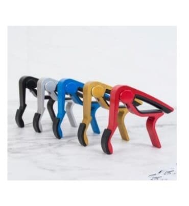 купить гитару в бишкеке бу: Каподастр есть в наличии: металлические и пластиковые . есть доставка — 1