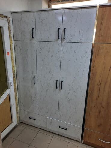 купить селитру оптом: Продаю шкафы 3х дверный ламинат из россия высота 2,15см ширина 1,30см — 14