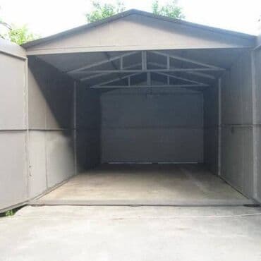 продаю дом кожзавод: Сдаю склад в аренду. Охрана 24/7. Площадь 18 кв. м.: длина 6 м. — 1