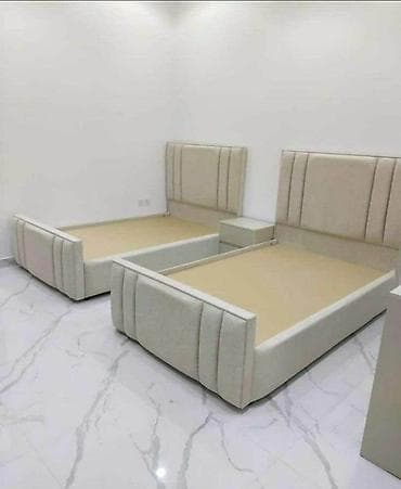 с мебелью: Мягкие кровати с высоким изголовьем - Современные модели с мягкой — 5