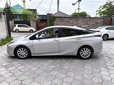 highlander 2012: Toyota Prius: 2016 г., 1.8 л, Автомат, Гибрид, Лифтбек — 4