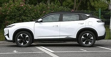 yuan plus byd: Dongfeng : 2025 г., Электромобиль, Кроссовер — 2