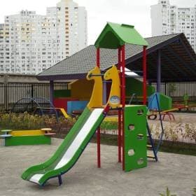 домик для: Детские площадки; спортивные комплексы.Горки, качели, карусели — 1