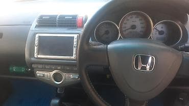 Honda Fit: 2002 г., 1.3 л, Вариатор, Бензин, Хетчбек