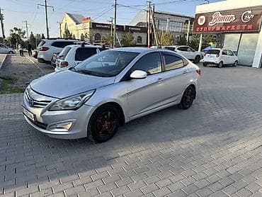 Унаа сатуу: Hyundai Accent: 2015 г., 1.6 л, Кол менен иштөөчү, Бензин, Седан — 2