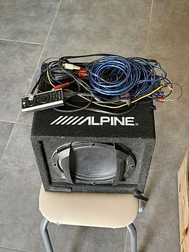 mini notebook: Сабвуфер Alpine в корпусе - Бренд: Alpine (логотип на корпусе) - Тип — 9