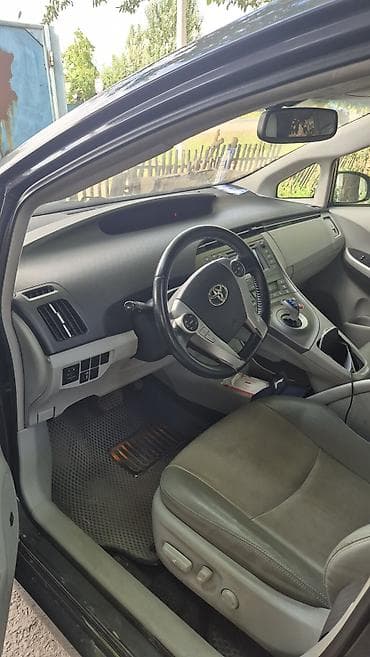 Продажа авто: Toyota Prius: 2012 г., 1.8 л, Автомат, Бензин — 1