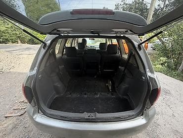 Toyota Avensis Verso: 2002 г., 2 л, Механика, Бензин, Минивэн — 8