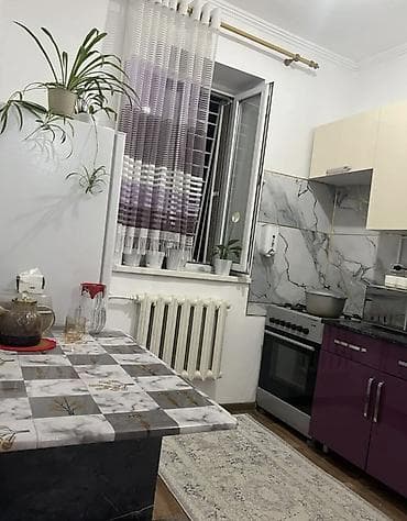 Батирлер: 🏡 СРОЧНО продаётся 1-комнатная квартира 📍 Район: 5 мкр, Бишкек — 5
