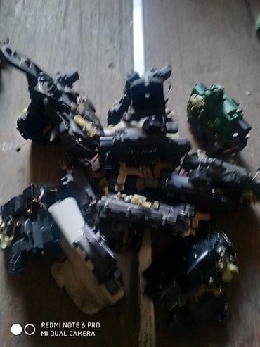 golf: Дроссельные заслонки замки дверей
гольф 4 пассат В 5 — 2