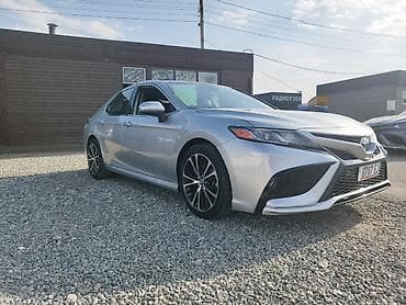 chevrolet taho: Toyota Camry: 2020 г., 2.5 л, Автомат, Гибрид, Седан — 6