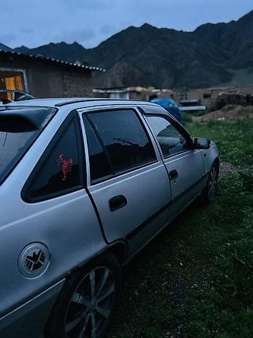 2 8: Daewoo Nexia: 2013 г., 1.5 л, Механика, Газ, Седан — 8