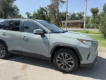 Toyota RAV4: 2019 г., 2.5 л, Автомат, Бензин, Кроссовер
