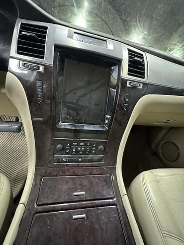 машины до 3000 долларов: Cadillac Escalade: 2007 г., 6.2 л, Автомат, Газ, Внедорожник — 3